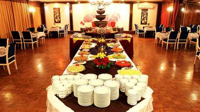 رستوران هتل پارسیان عالی قاپو اصفهان رستوران هتل پارسیان عالی قاپو اصفهان